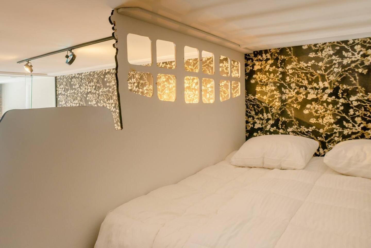 Child Favorite Coach House City Villa Tilburg Exterior photo